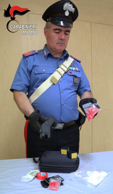 droga taser carabinieri 2